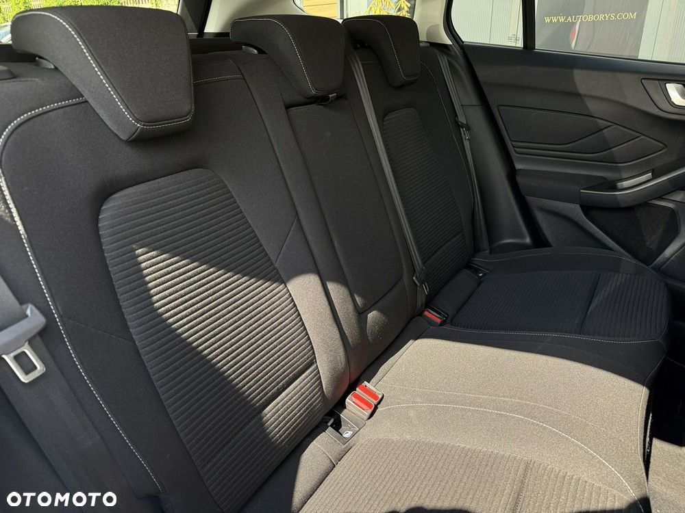Ford Focus 1.0 EcoBoost Titanium X - 34