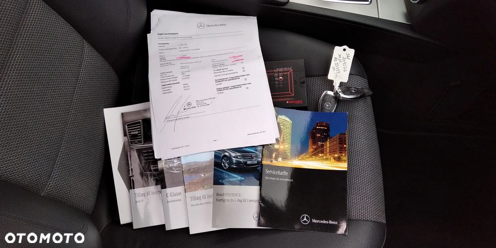 Mercedes-Benz Klasa C 200 T CDI DPF BlueEFFICIENCY Avantgarde - 33