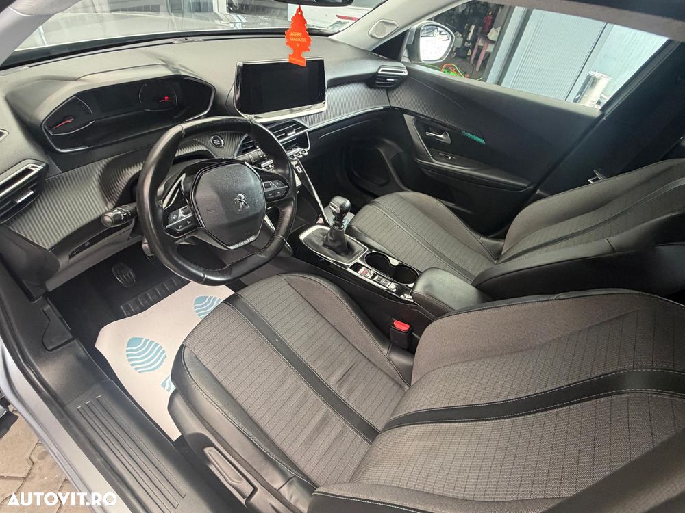 Peugeot 2008 PureTech 130 Active Pack - 9