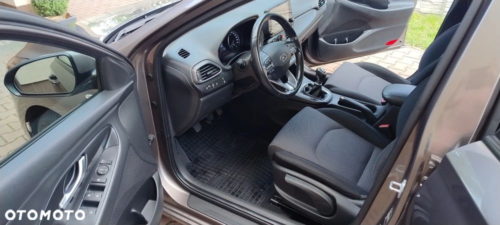 Hyundai i30 1.5 DPI Comfort - 9