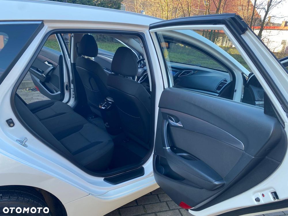 Hyundai i40 Kombi 1.7 CRDi Style - 10