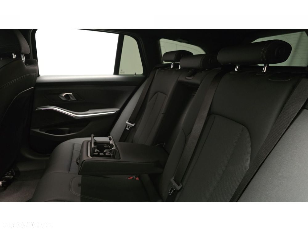 BMW Seria 3 - 23