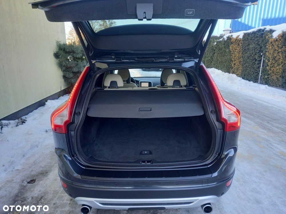 Volvo XC 60 D3 R Design - 19