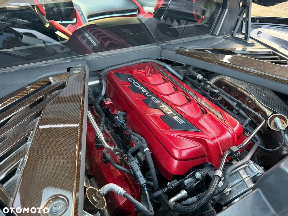 Chevrolet Corvette - 32