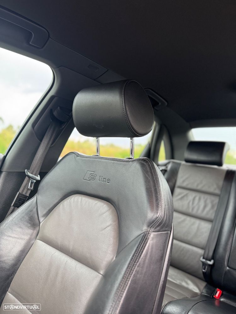 Audi A4 2.0 TDI S-line Multitronic - 12