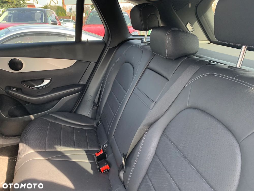 Mercedes-Benz GLC 300 4Matic 9G-TRONIC - 12