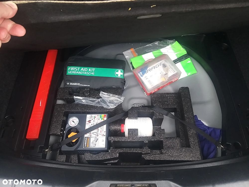 Volvo V40 Cross Country T4 AWD Momentum - 17