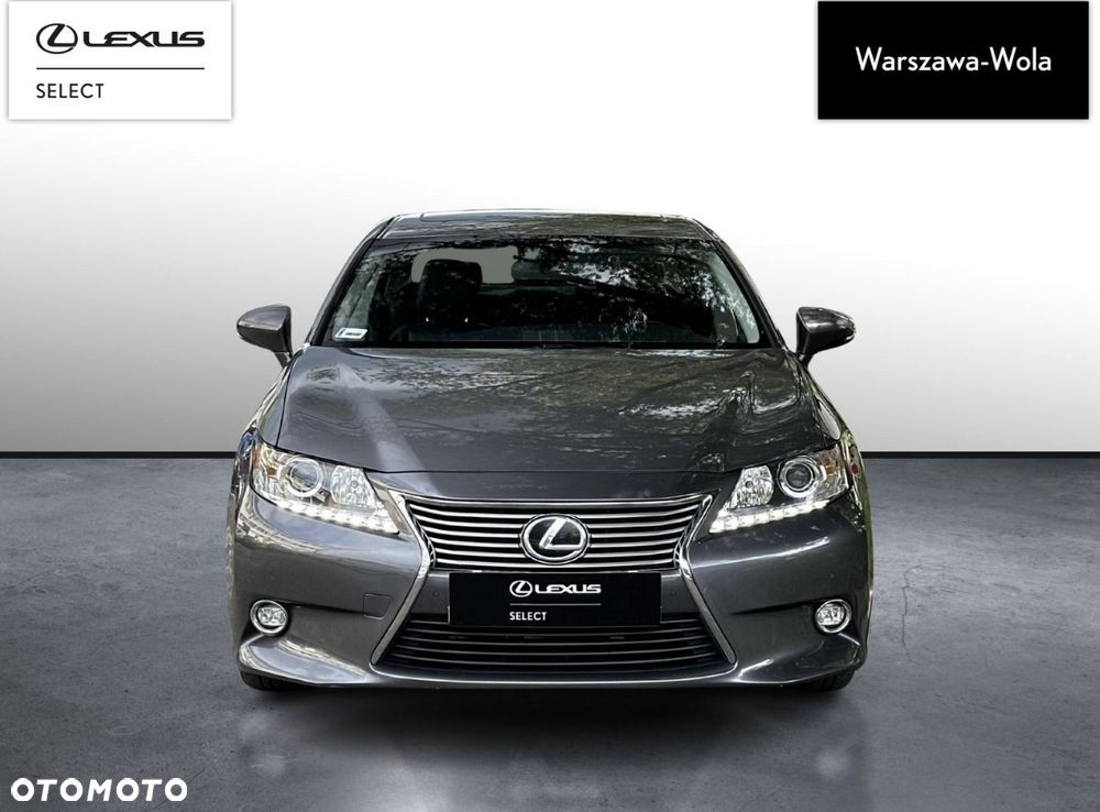 Lexus ES - 9
