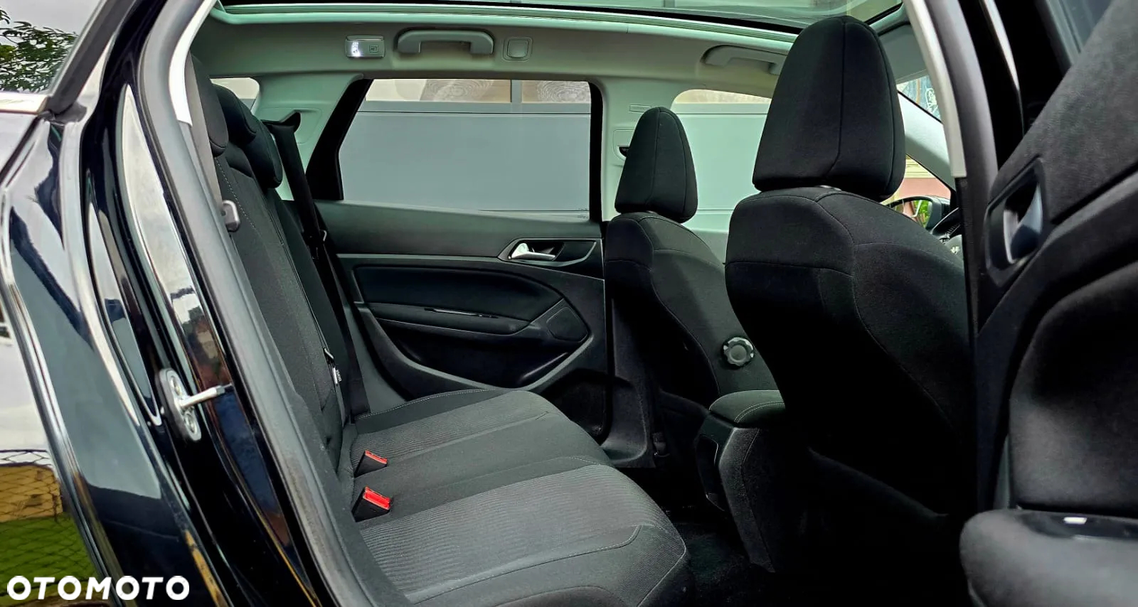 Peugeot 308 1.6 BlueHDi Business Line S&S - 19