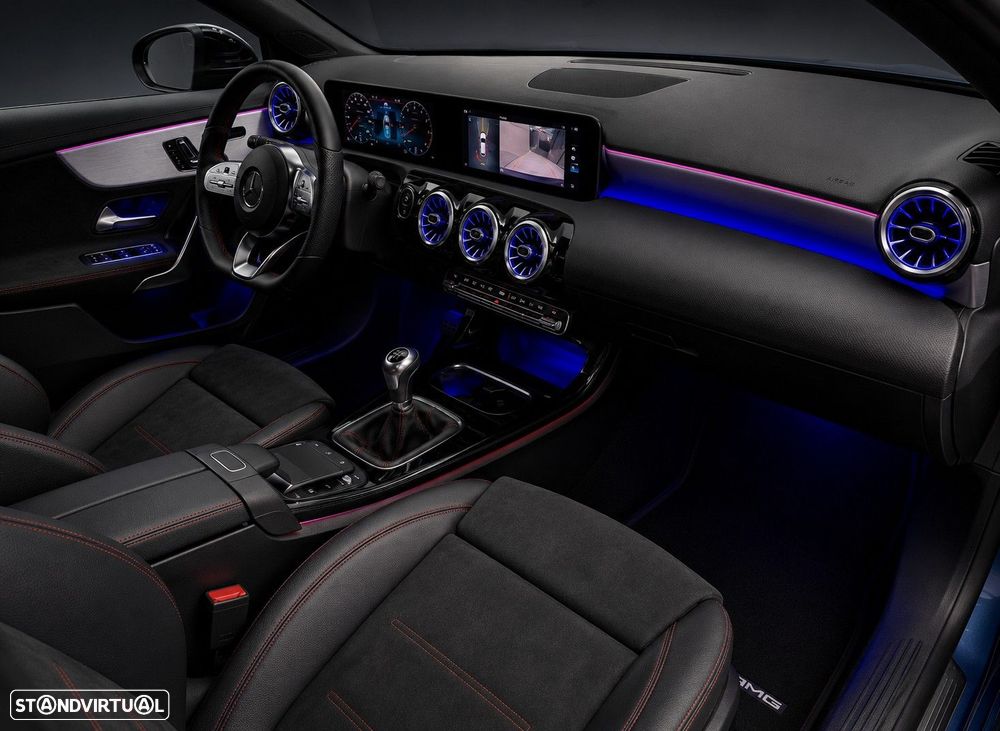 Mercedes-Benz A 180 AMG Line - 15