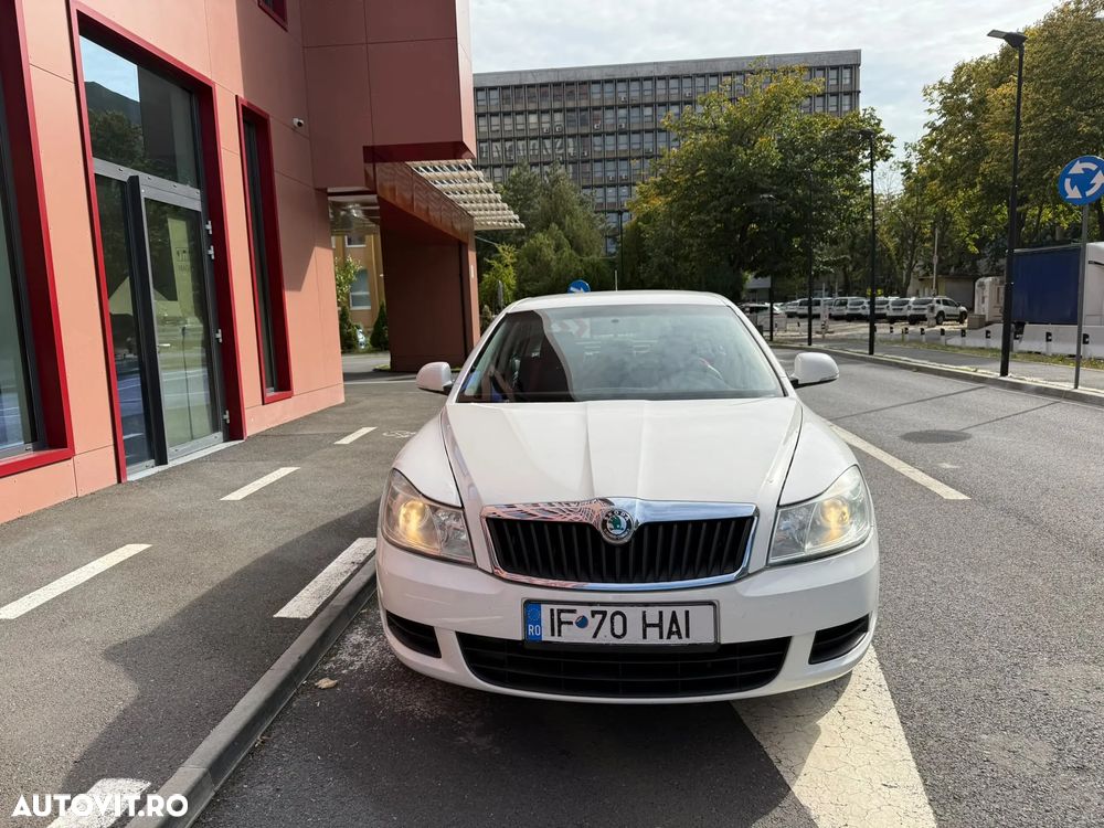 Skoda Octavia 1.6 TDI Ambiente - 2