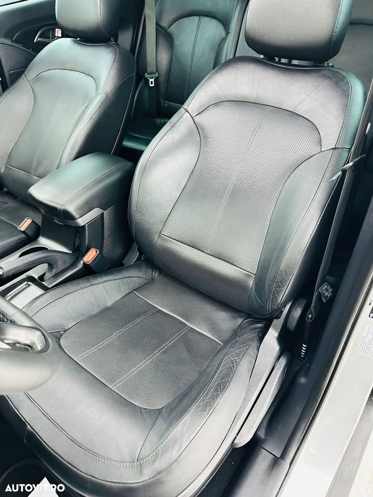 Hyundai ix35 1.7 CRDI 2WD Fifa World Cup Edition - 18