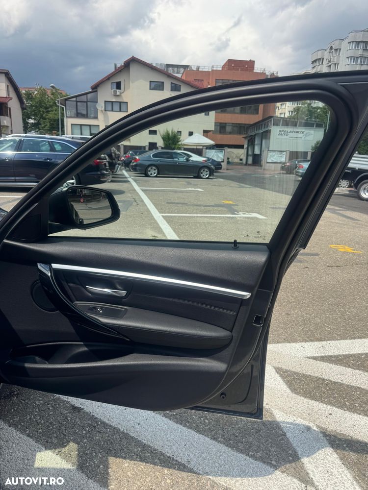 BMW Seria 3 320d xDrive AT - 21