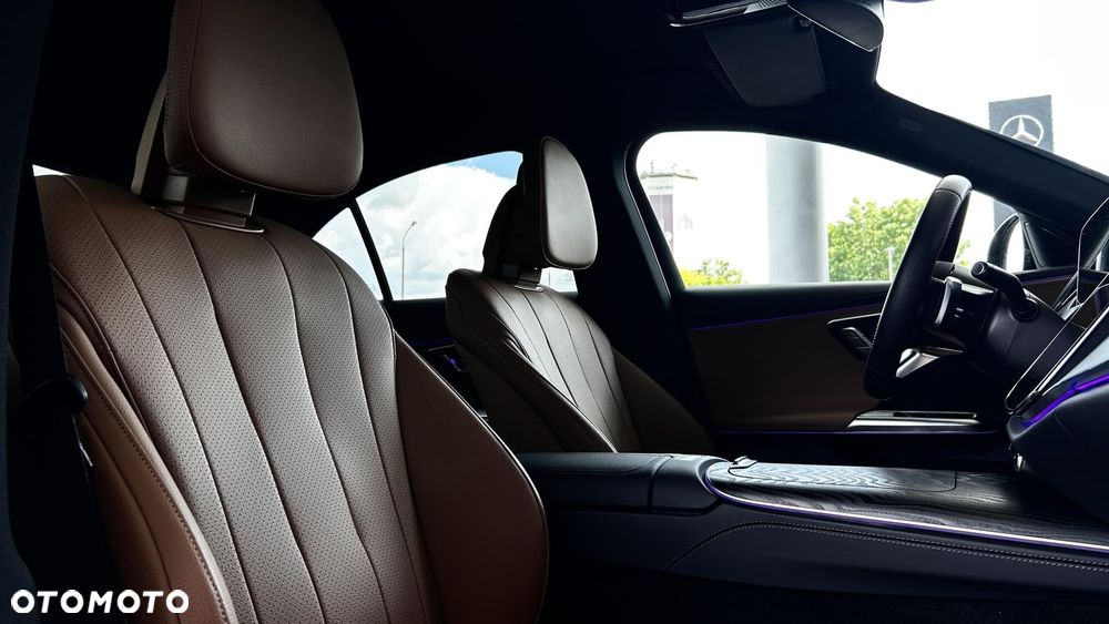 Mercedes-Benz Klasa E 220 d mHEV 4-Matic AMG 9G-Tronic - 24