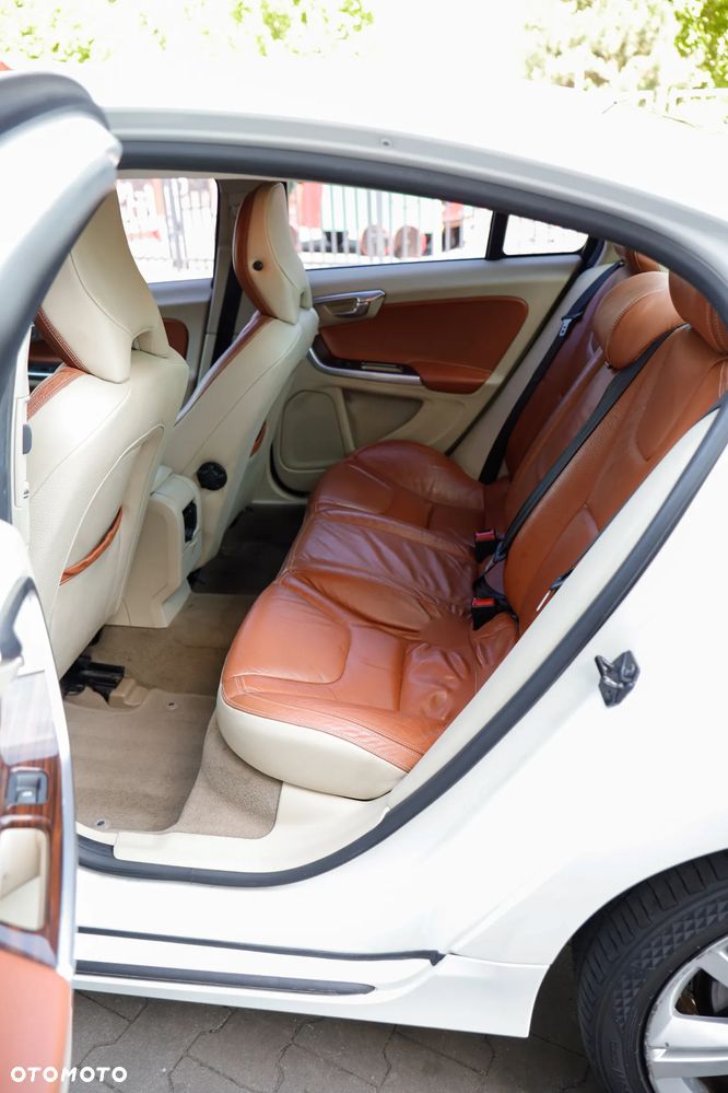 Volvo S60 2.5 T5 - 8