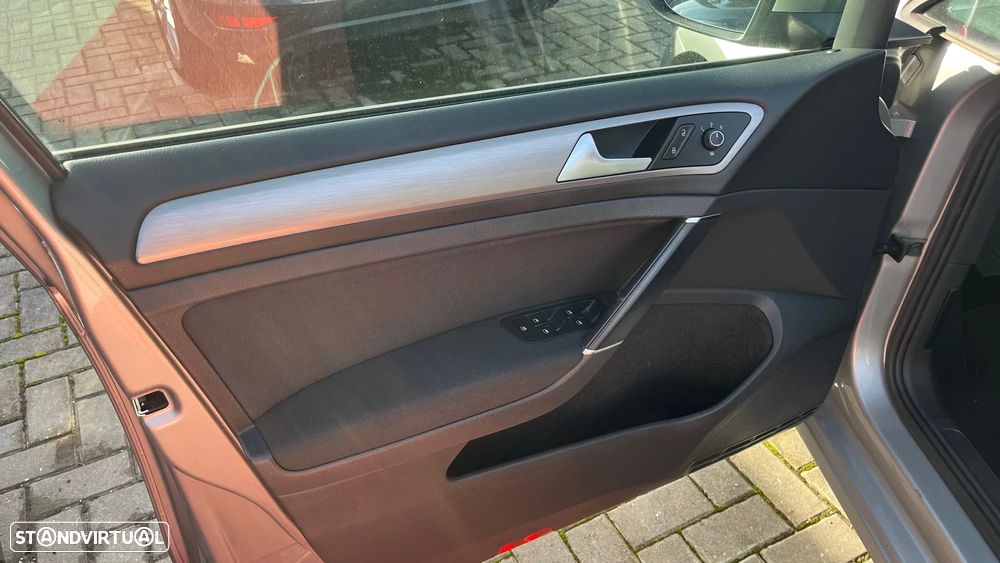 VW Golf 1.6 TDi Edition - 14