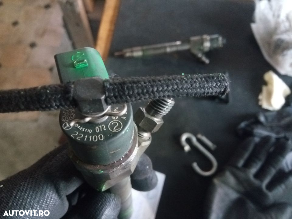 Injectoare Mercedes 2.2 cdi 0445110072 A5110700987 - 5