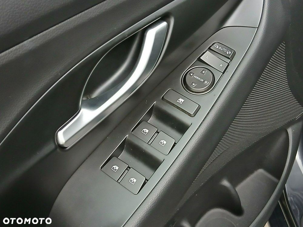 Hyundai i30 1.0 T-GDI Smart - 25