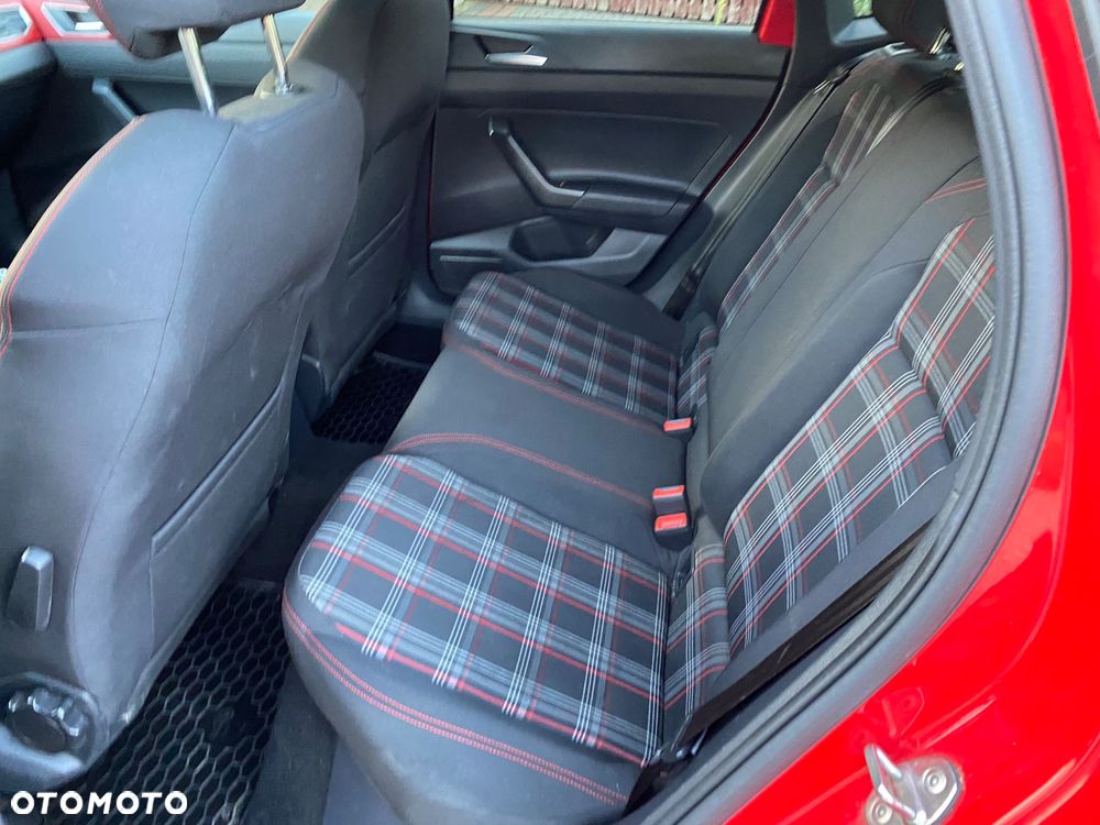 Volkswagen Polo 2.0 TSI GTI - 13