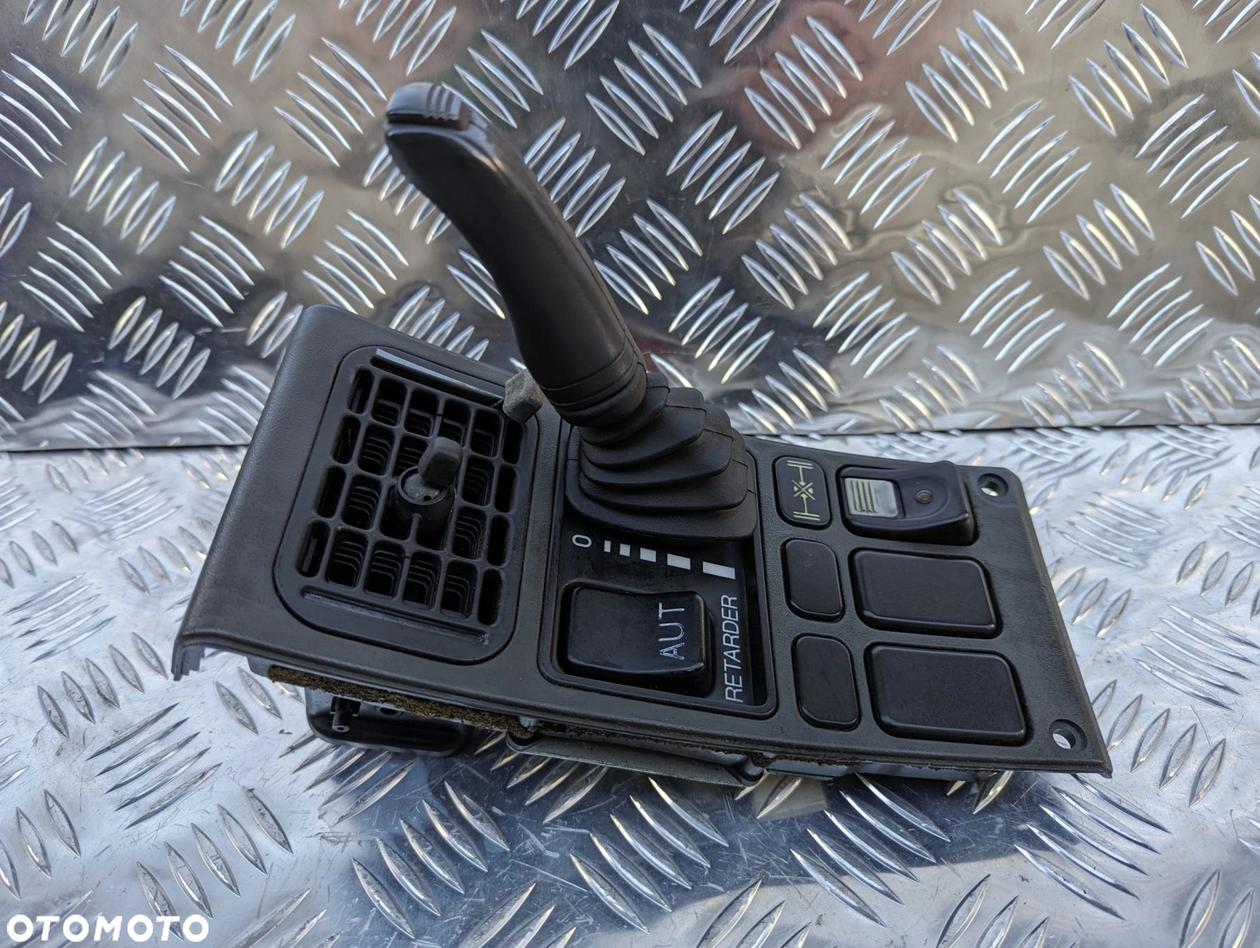 PANEL PRZYCISKI KOKPITU MANETKA RETARDERA SCANIA 4 / 124 - 2