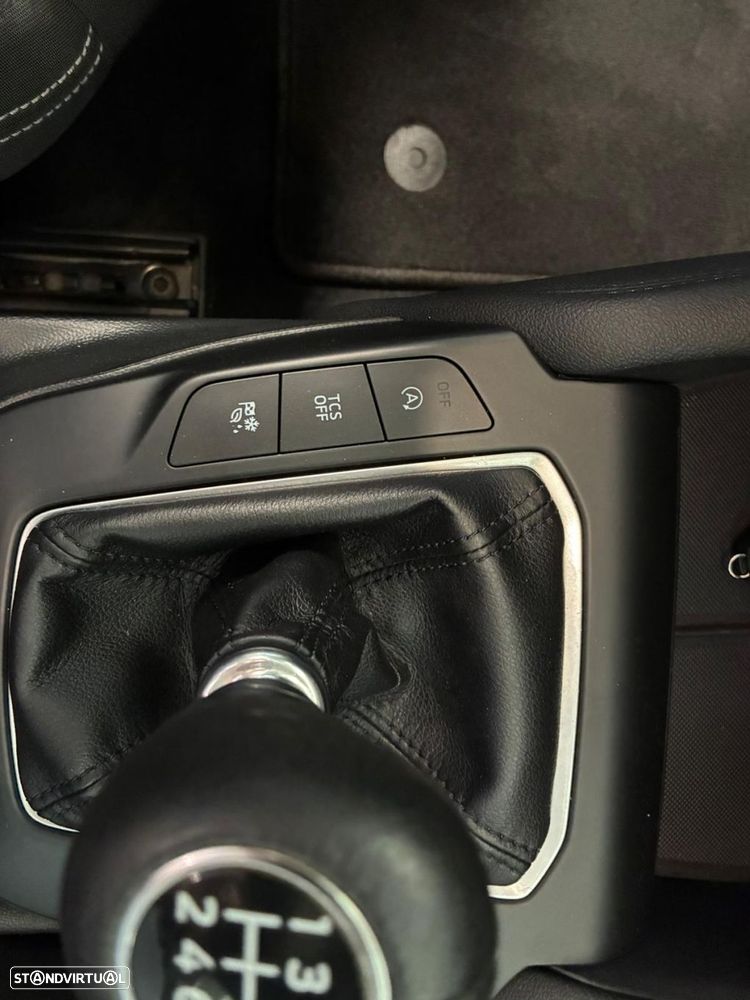 Ford Focus 1.0 EcoBoost Titanium - 28