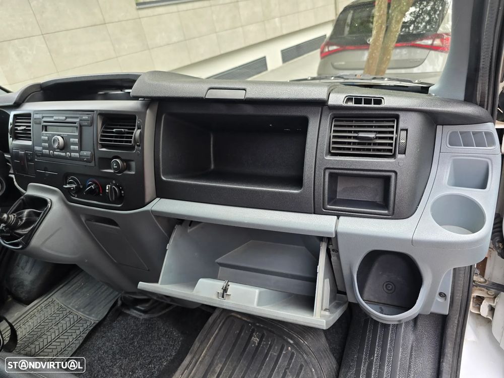 Ford Transit 350 L - 23