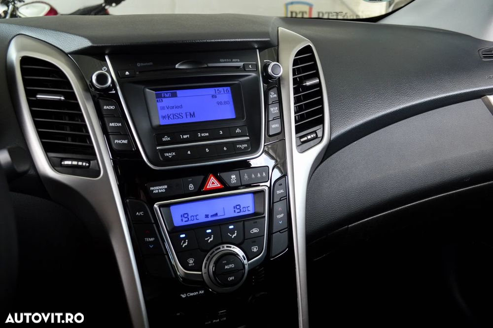 Hyundai i30 1.4 CRDi DPF 5DR Comfort - 11