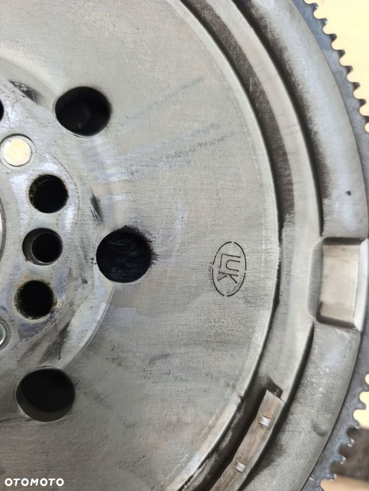 MERCEDES W205 SPRZĘGŁO KOŁO DWUMASOWE 2.0 CGI A0262501501 - 4
