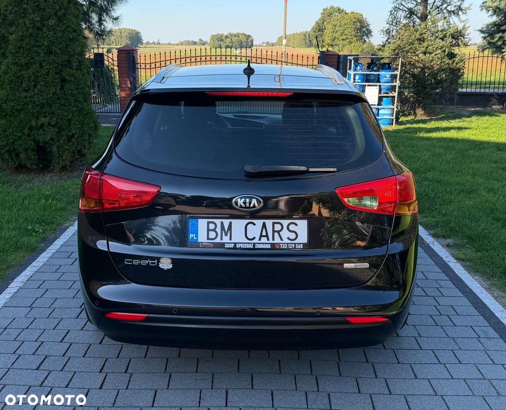 Kia Ceed 1.6 CRDi 136 ISG Dream Team Edition - 18