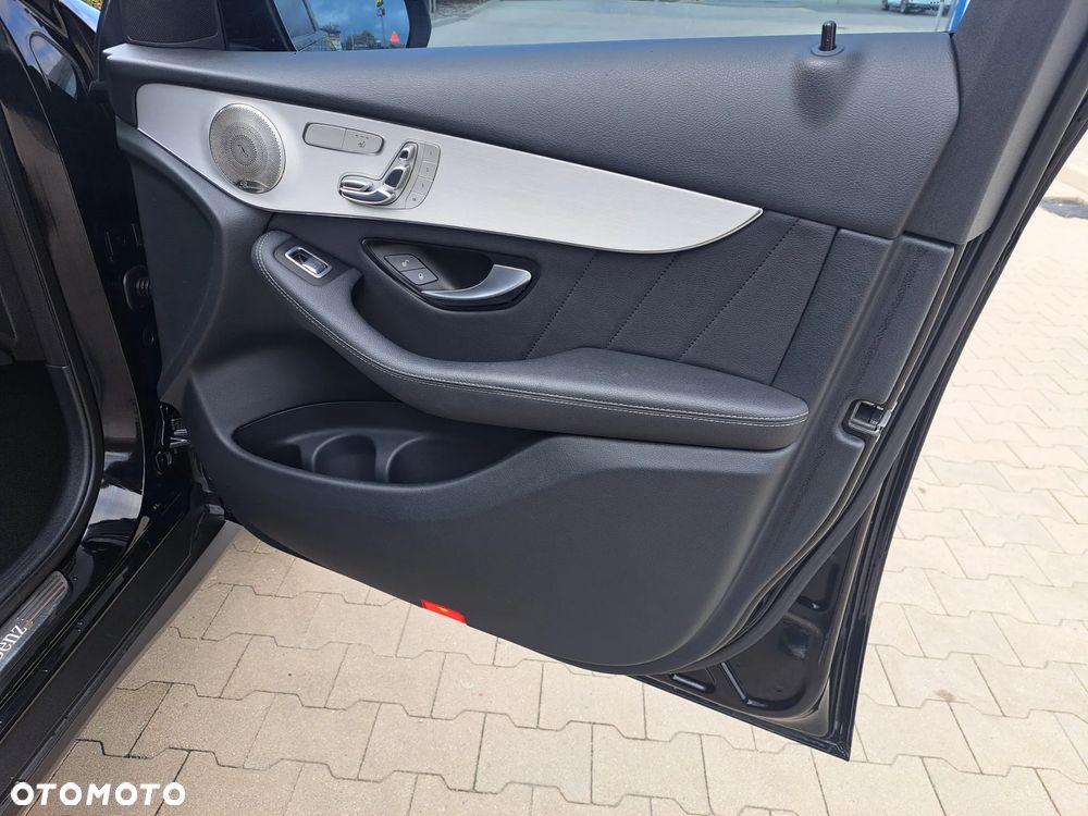 Mercedes-Benz GLC - 11