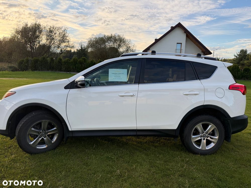 Toyota RAV4 2.5 XLE - 4