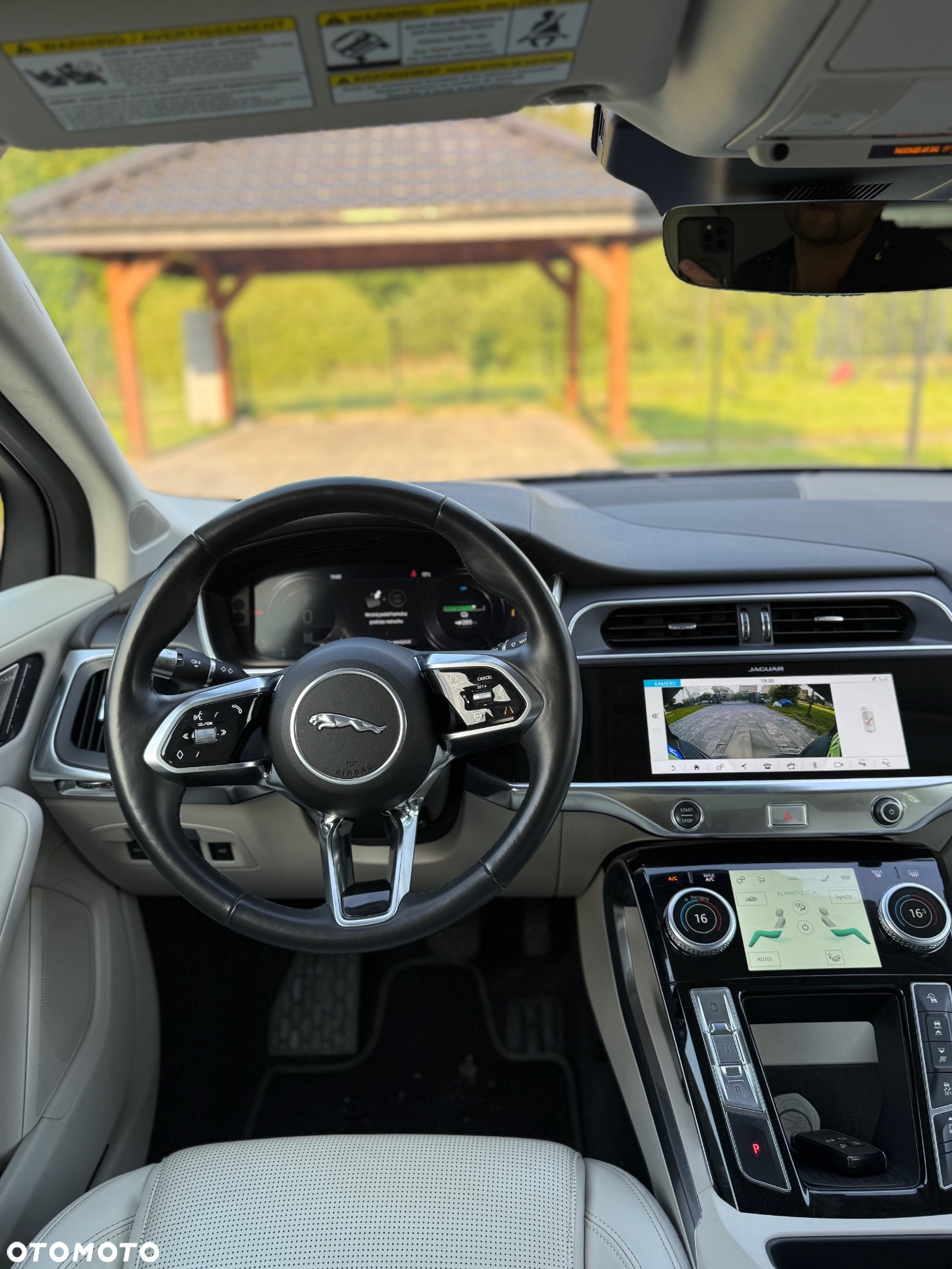 Jaguar I-Pace EV400 90kWh AWD R-Dynamic HSE - 8