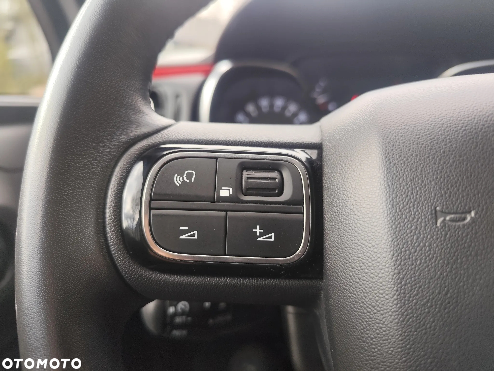 Citroën C3 1.2 PureTech Exclusive - 23