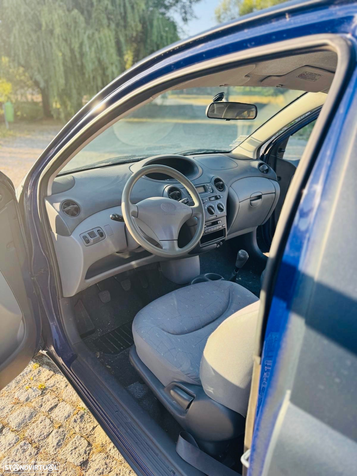 Toyota Yaris 1.0 Sol ABS+CD - 6