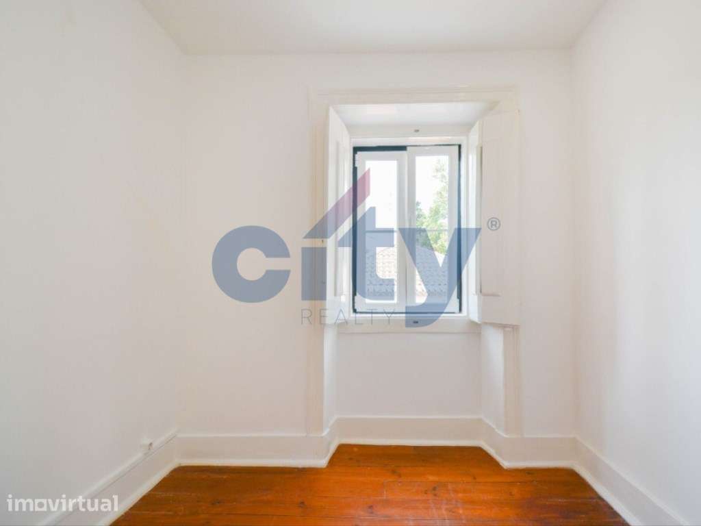 APARTAMENTO T2 JUNTO AO JARDIM DA ESTRELA - Grande imagem: 2/30
