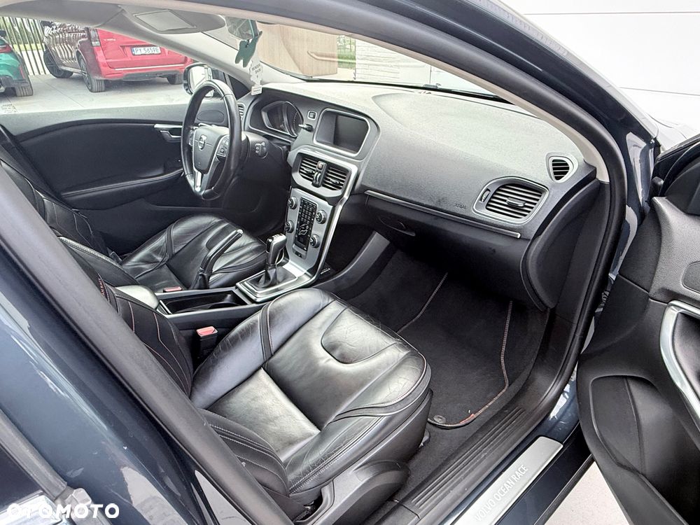 Volvo V40 D2 Drive-E Ocean Race - 5