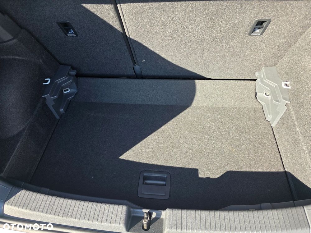 Volkswagen T-Cross 1.0 TSI R-Line Plus DSG - 22