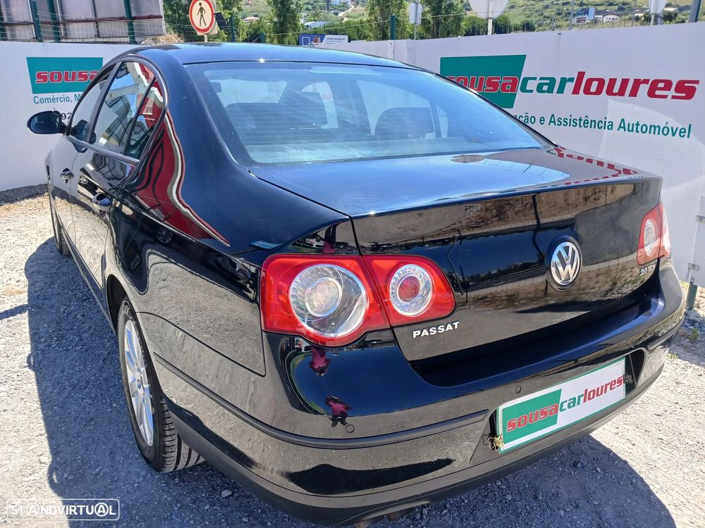 VW Passat 2.0 TDI Trendline - 11