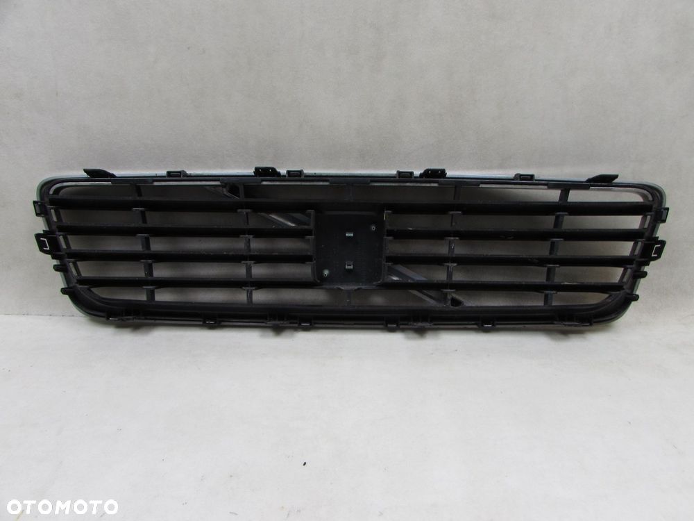 VOLVO C30 06-10 GRILL ATRAPA CHLODNICY LOGO CHROM ZDERZAKA 30657194 30655403 - 3