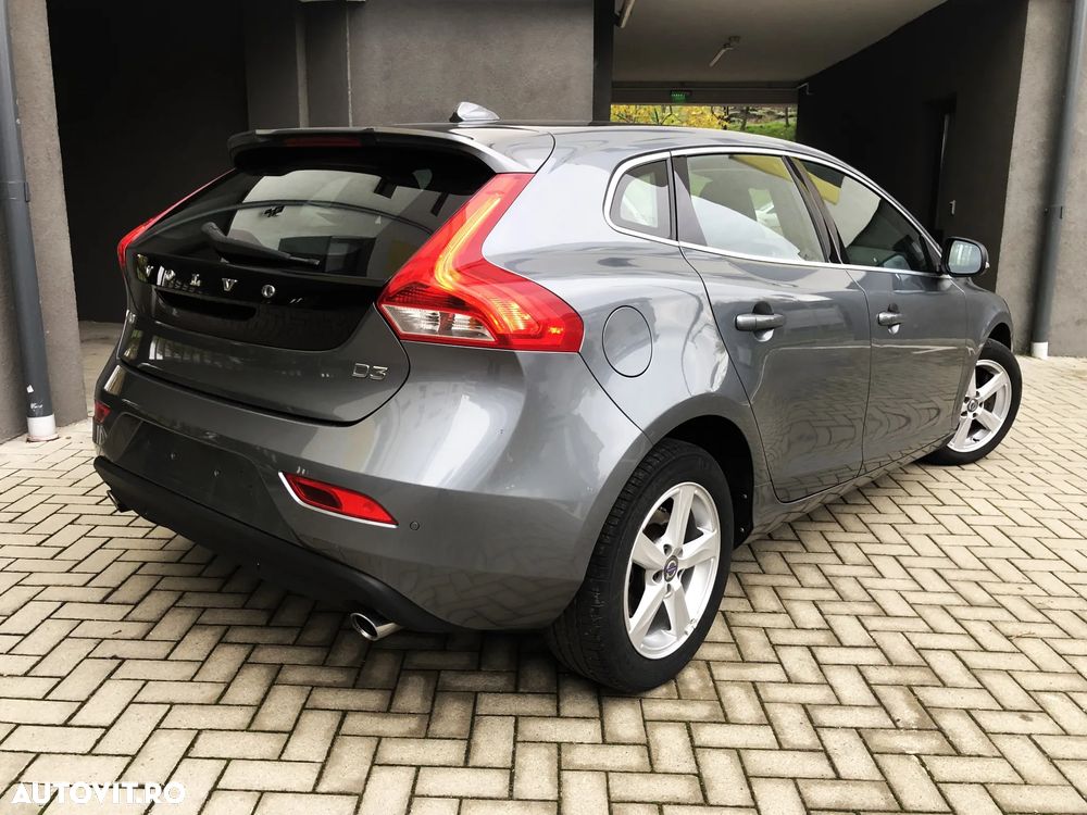 Volvo V40 D3 Geartronic Momentum - 4
