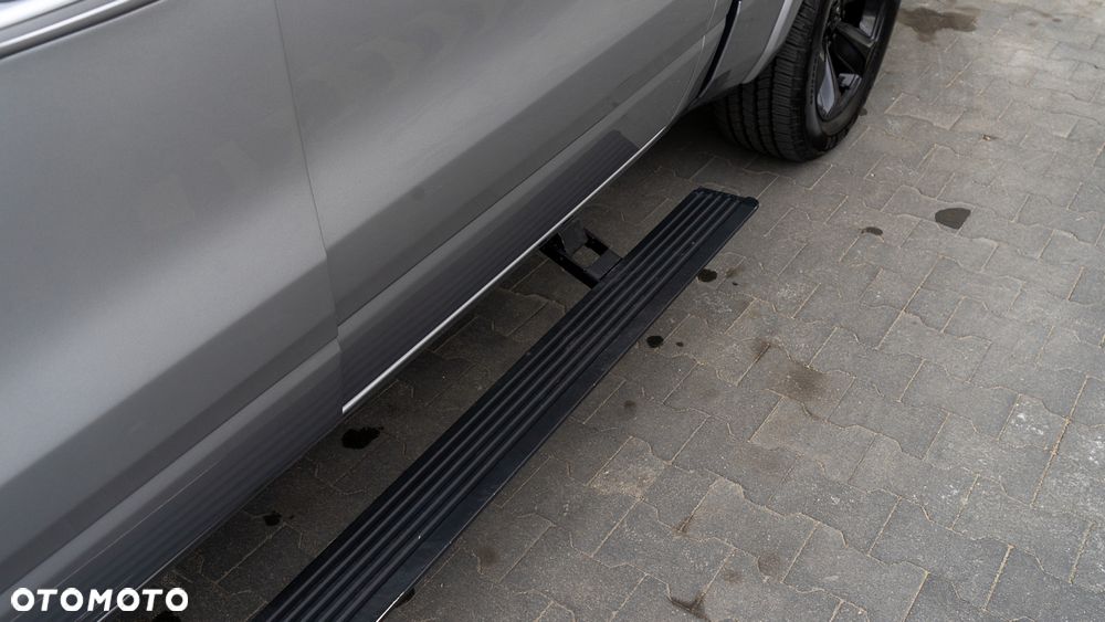 RAM 1500 Crew Cab Shortbed Limited - 18