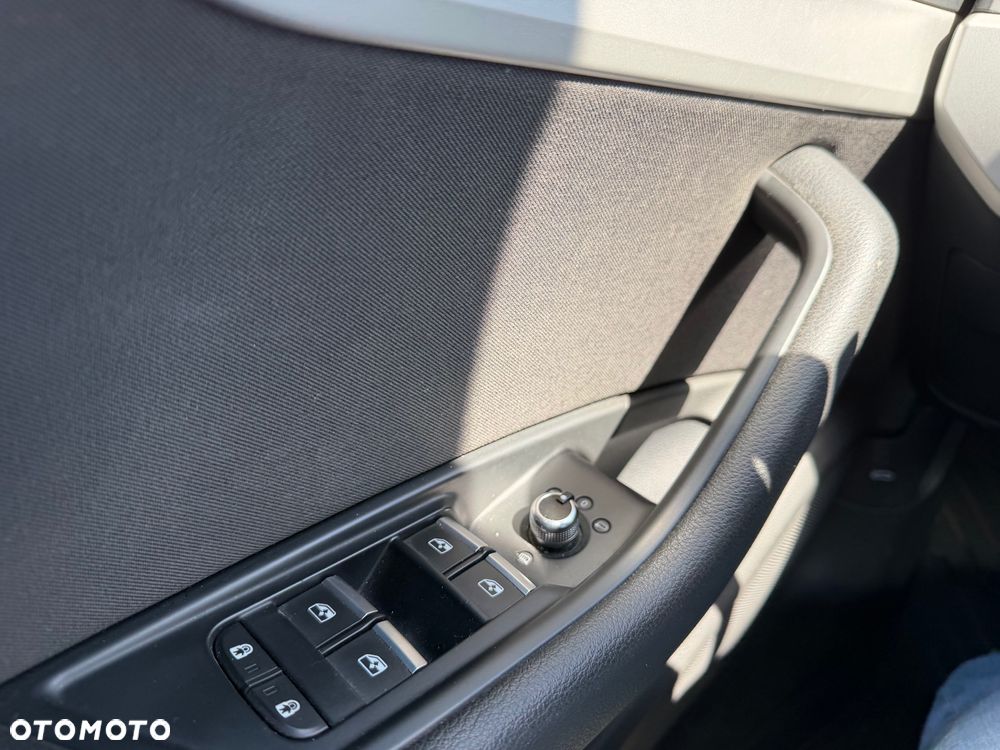 Audi A4 Limousine 35 TFSI Sport S tronic - 17