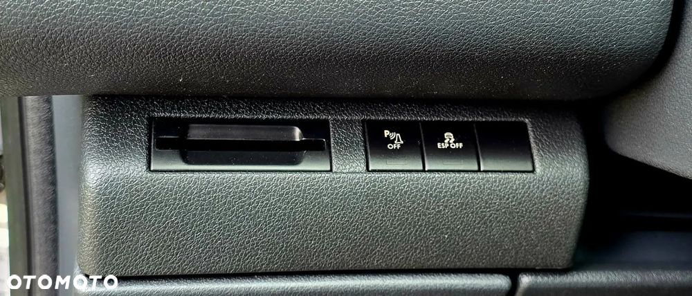 Peugeot 5008 1.6 HDi Family 7os - 25