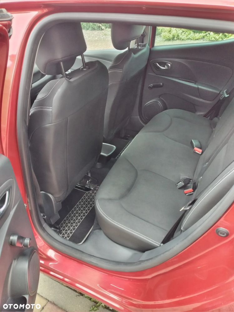 Renault Clio - 10