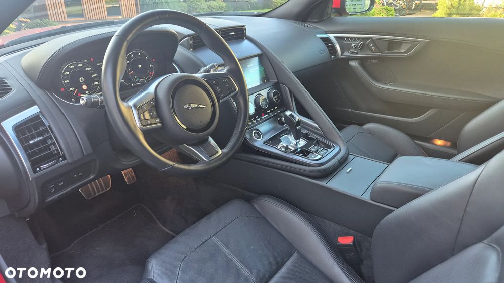 Jaguar F-Type 2.0 Turbo R-Dynamic Black - 9