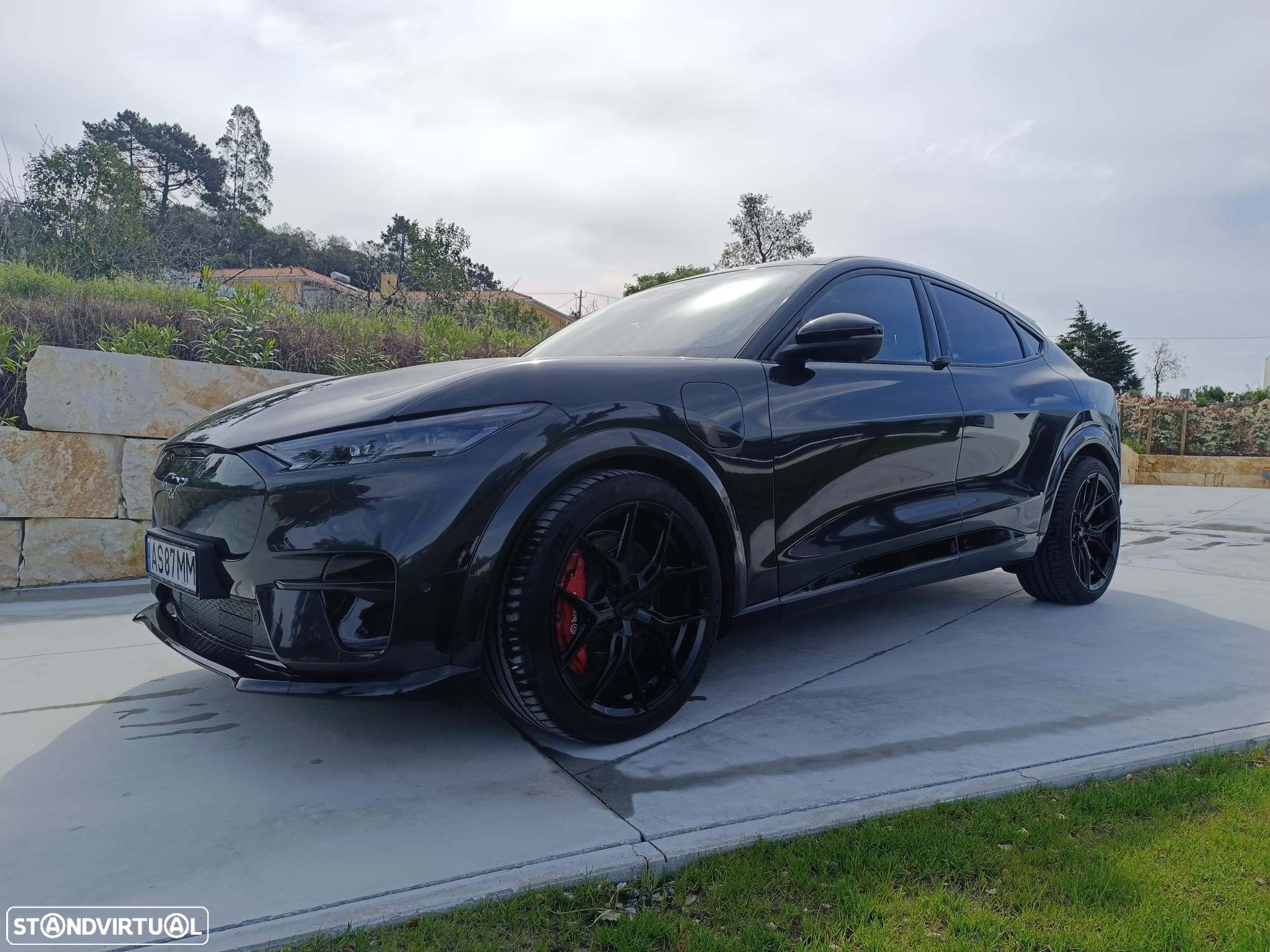 Ford Mustang Mach-E AWD GT - 4
