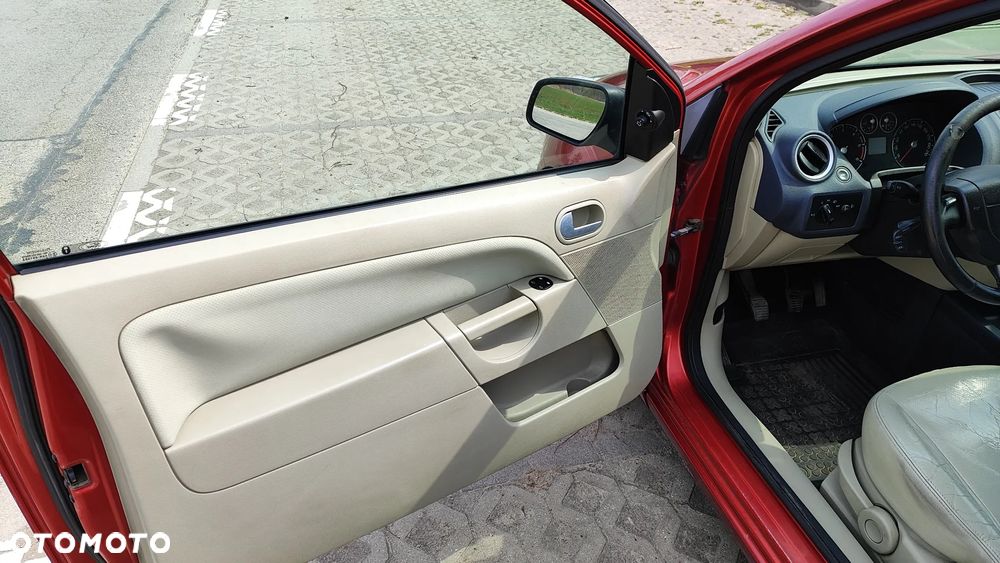 Ford Fiesta 1.6 TDCi Ghia - 7