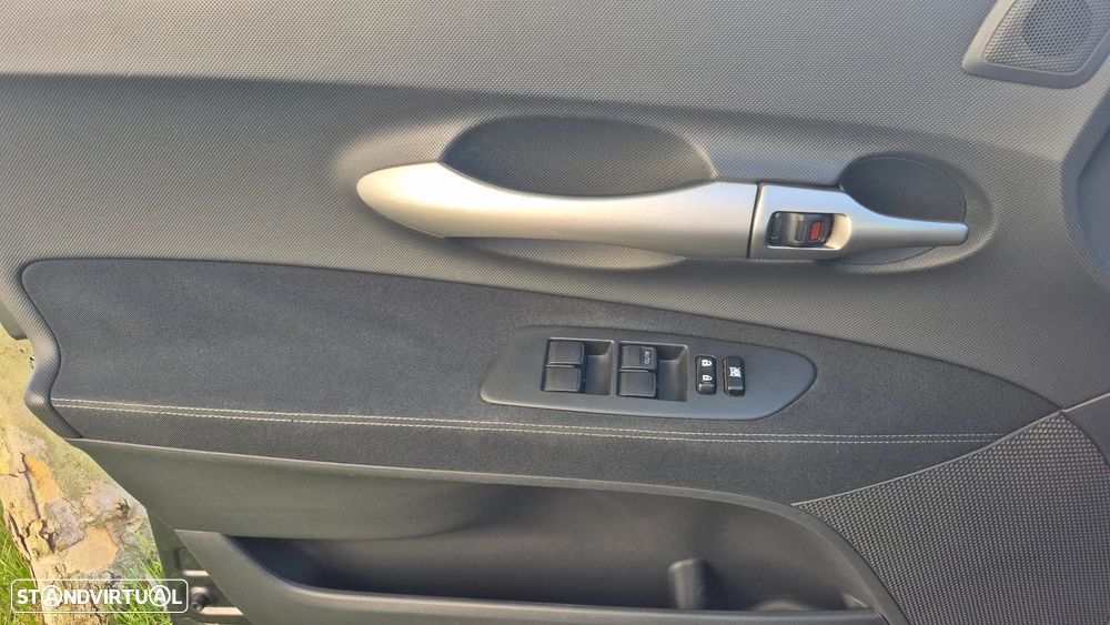 Toyota Auris 1.4 D-4D Sol DPF - 4