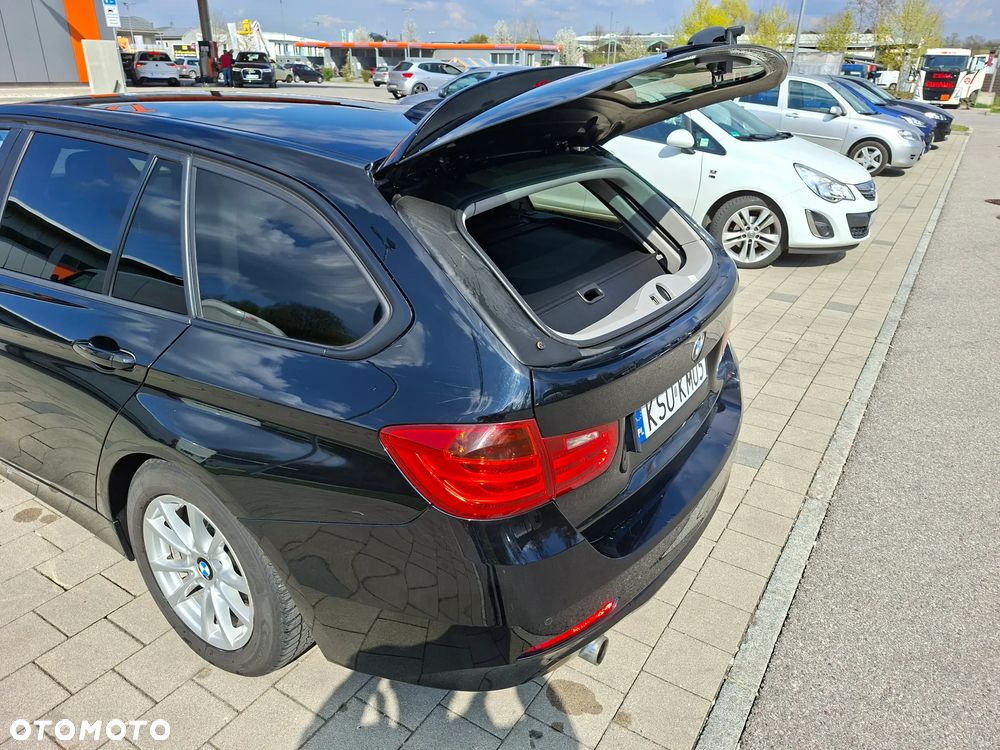 BMW Seria 3 320d - 5
