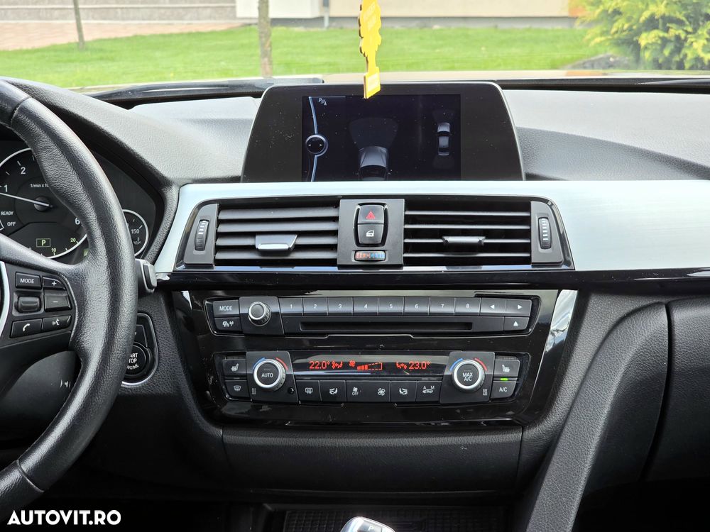BMW Seria 3 320d Aut. Blue Performance Sport Line - 27